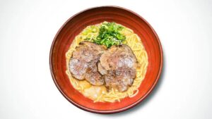 喜多方食堂 炙り牛タン黒毛和牛背脂濃厚味噌らーめん